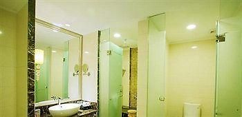 Jinan Zhuo Rui Hotel Hongjialou Bagian luar foto
